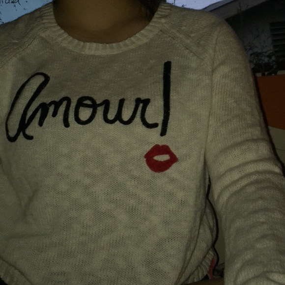 Cute sweatshirt - Picture 2 of 3